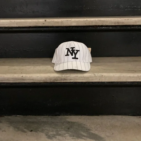 White Pinstripe NY Cap - Picture 1 of 2